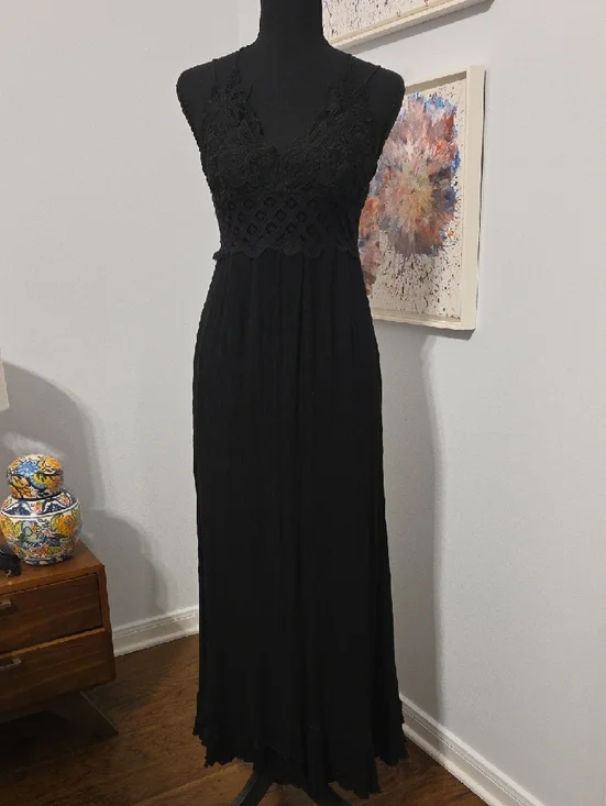 HYFVE Black Lace Maxi Dress - Picture 4 of 6